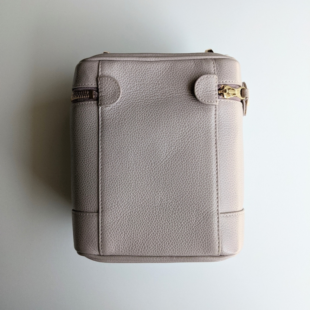 SOLD. Chanel Vintage Vanity Case - Picture 3 of 16